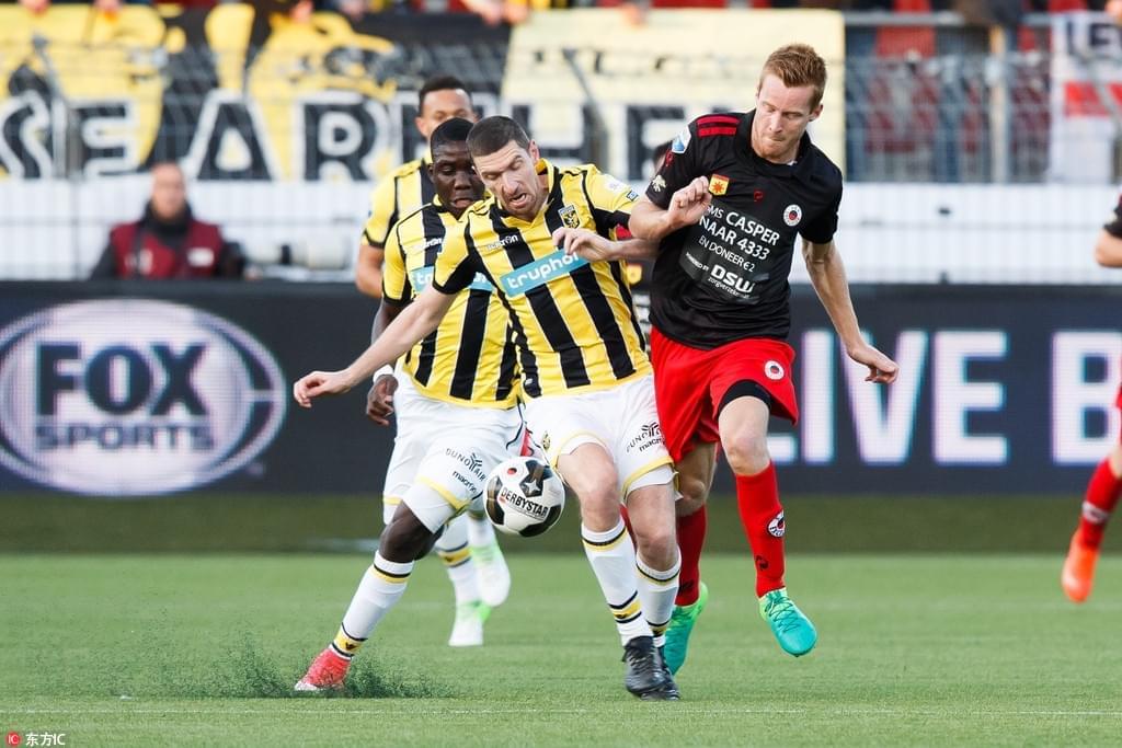 其穩健的防 其穩健的防