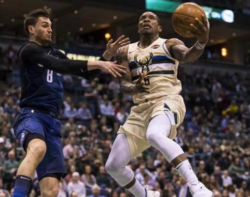 雄鹿为了补 雄鹿为了补