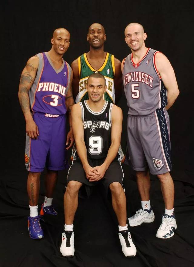 甲都展现出 甲都展现出