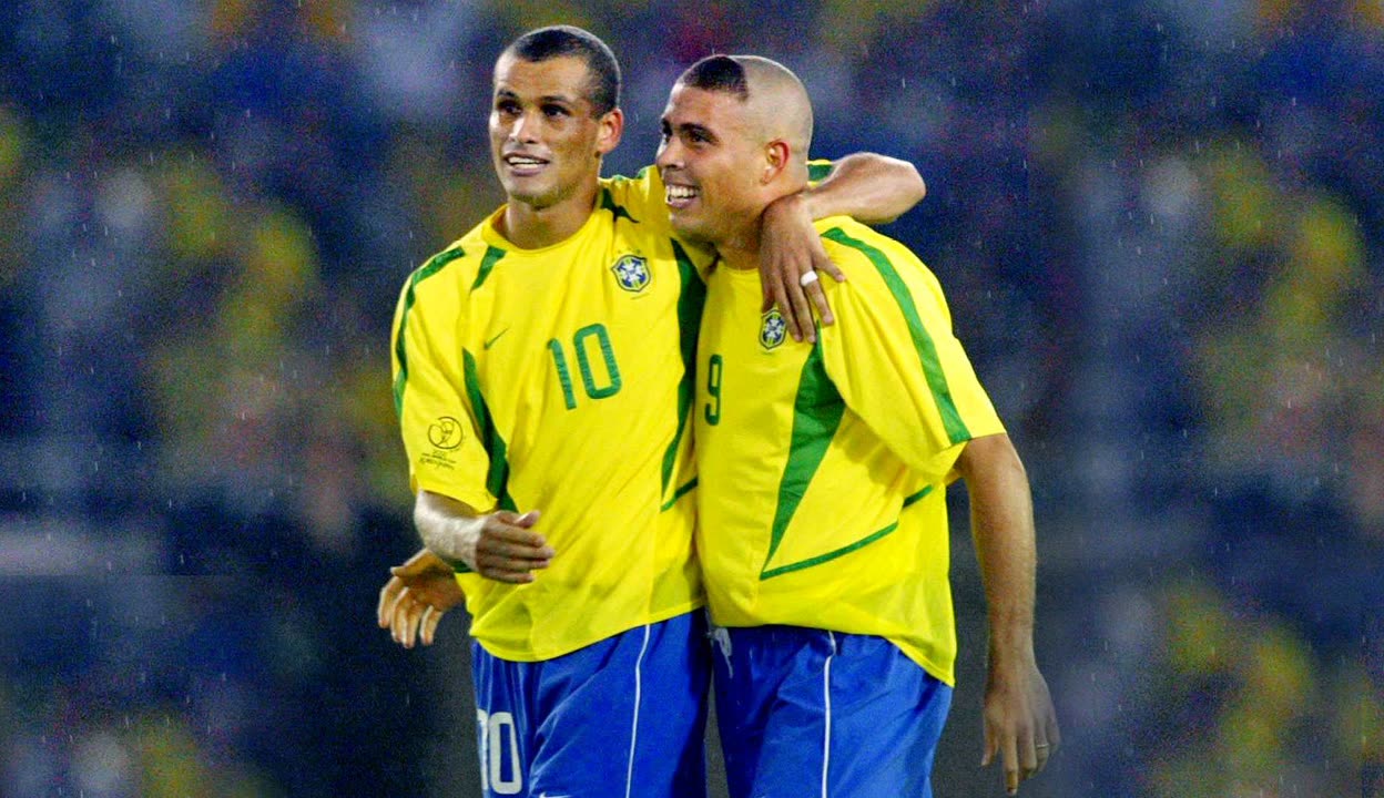 阿尔瓦雷斯 阿尔瓦雷斯